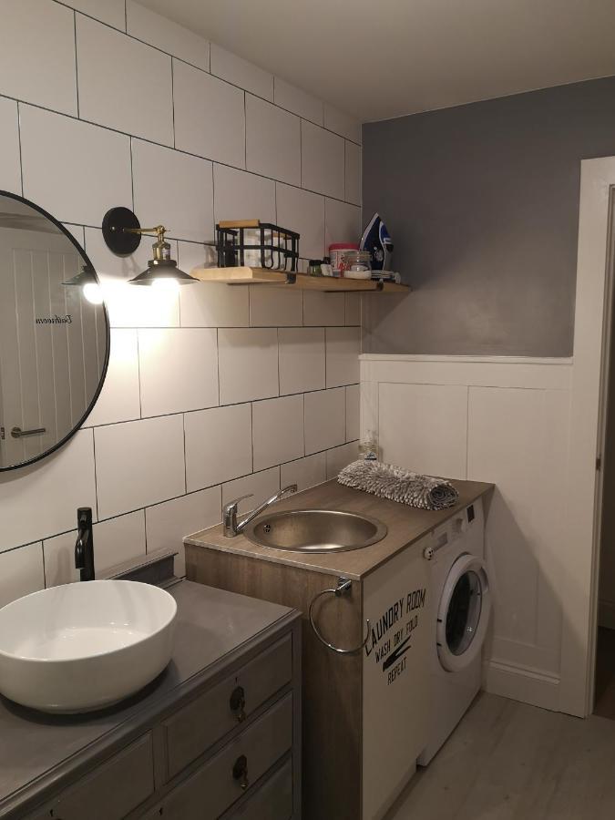 Great Glen Way Canal Side Apartment إينفيرنيس المظهر الخارجي الصورة