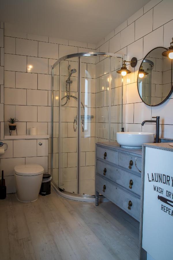 Great Glen Way Canal Side Apartment إينفيرنيس المظهر الخارجي الصورة